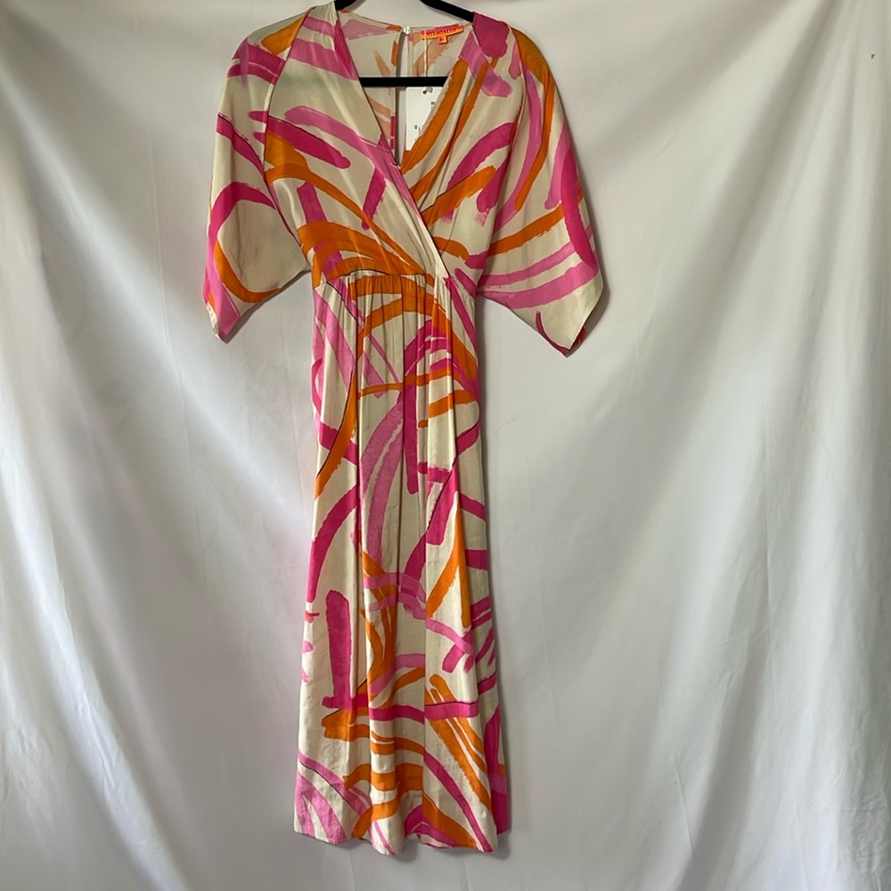 Flowy kimono style dress by Vilagallo